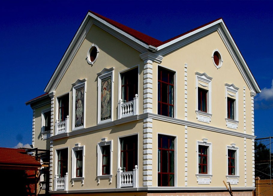 Отделка фасада лепниной