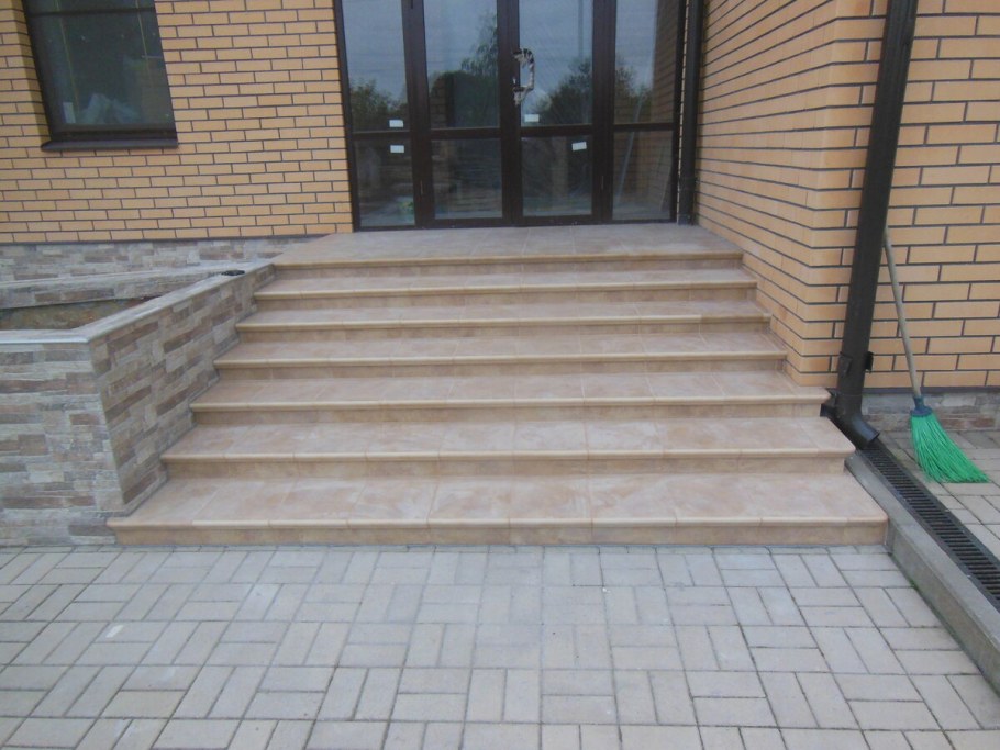 Плитка для входной группы