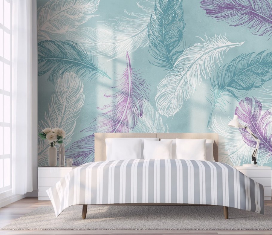 Фреска перья