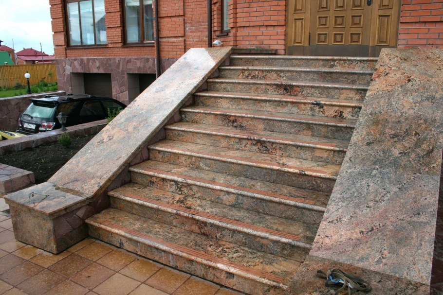 Ступени из гранита для крыльца