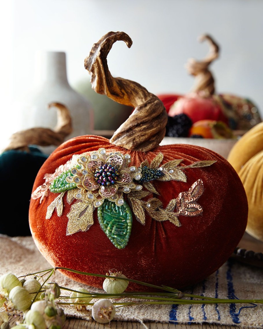 Украсить тыкву