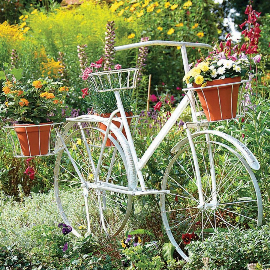 Велосипед в саду декор для сада