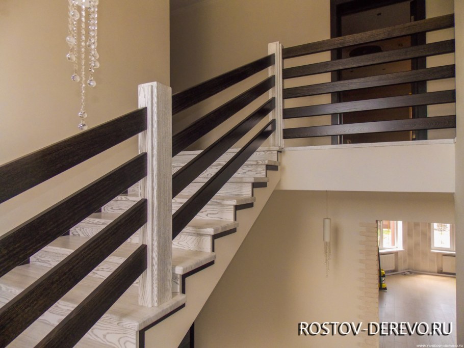 Деревянные ограждения для лестниц