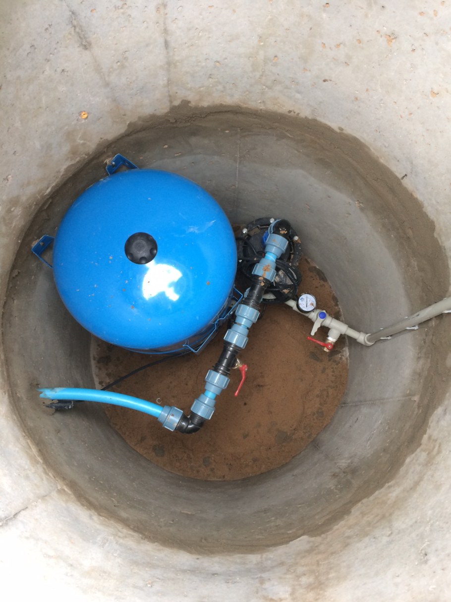 Кессон для скважины из бетонных колец