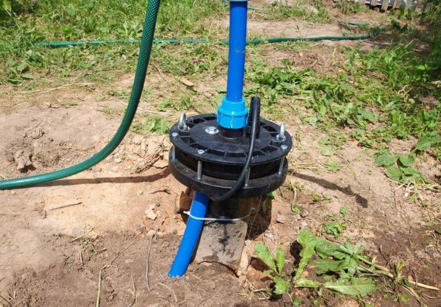 Оголовок для скважины ПНД