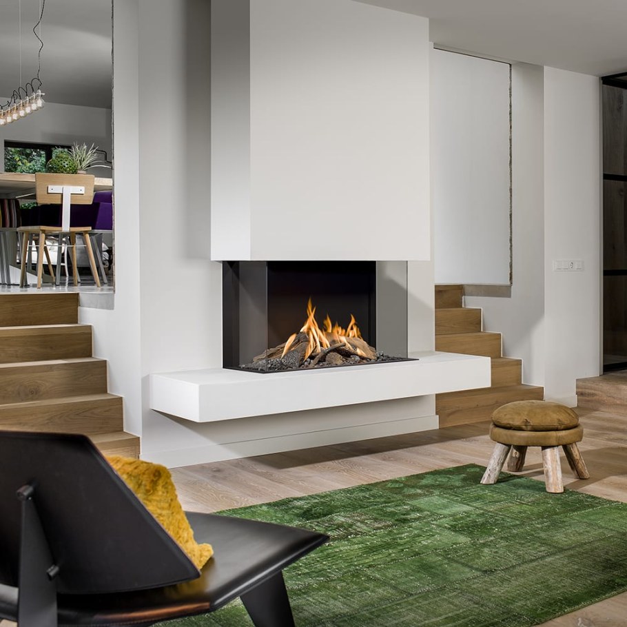 Дровяной камин в современном стиле