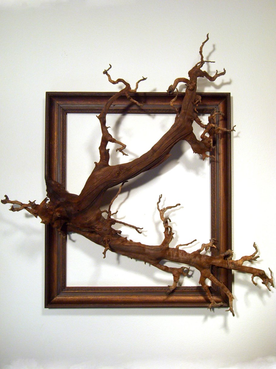 Панно из веток деревьев