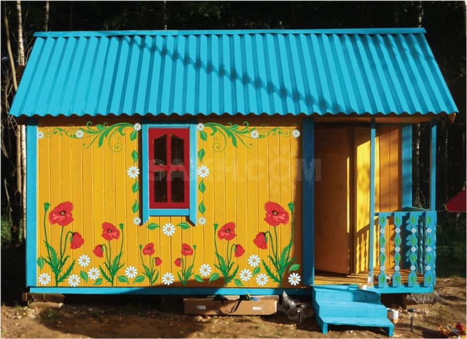 Домик на участок в детском саду