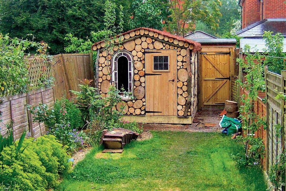 Оригинальный сарай на даче