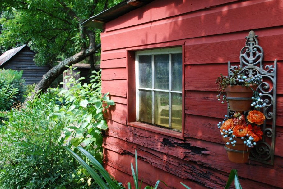 Старый дачный домик
