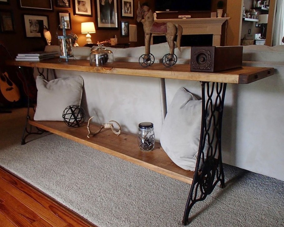 Консоль из швейной машинки Зингер