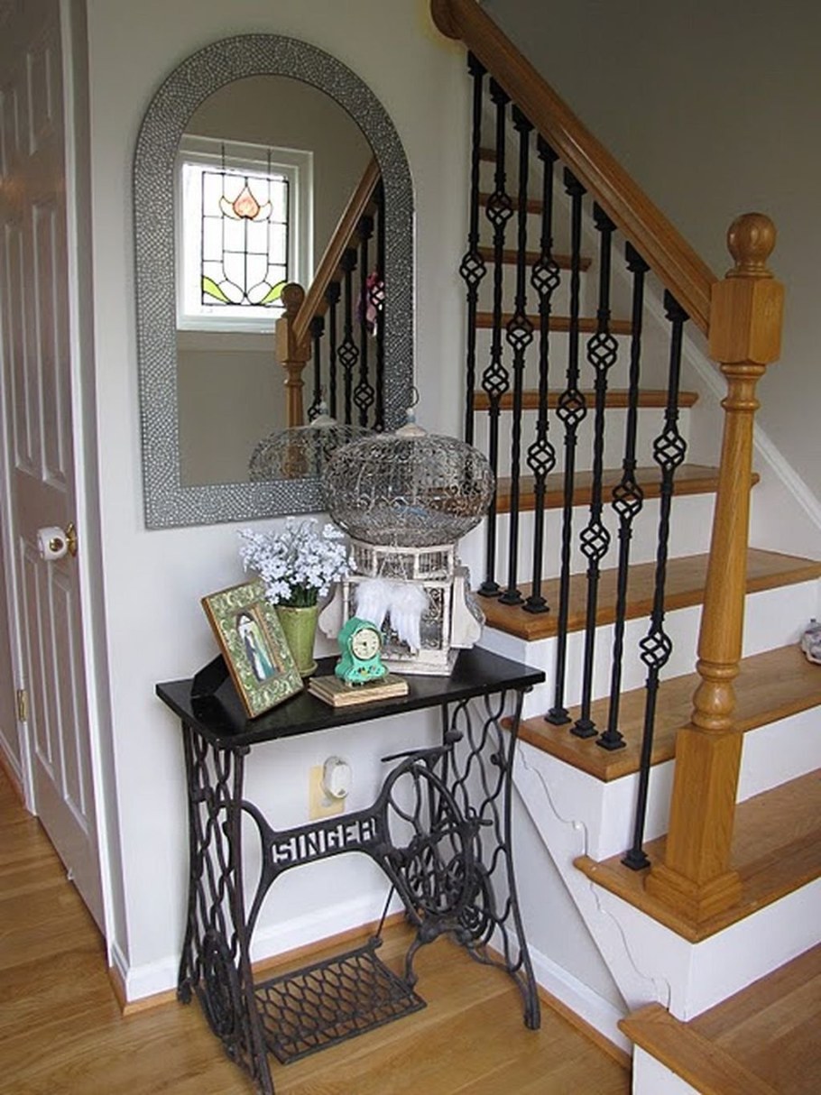 Консольный столик из станины