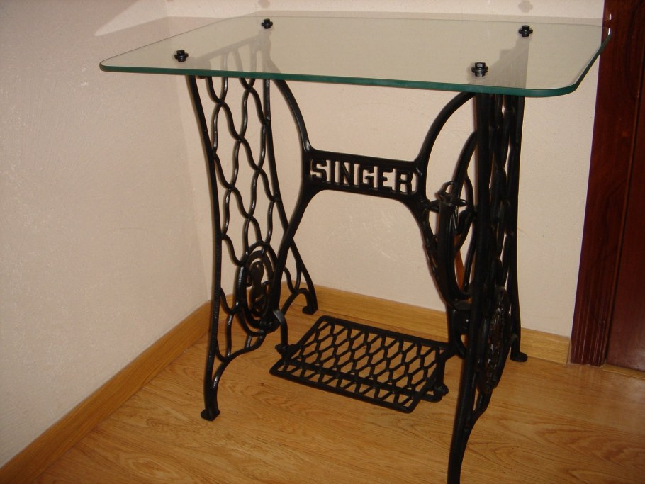 Станина от швейной машинки Зингер
