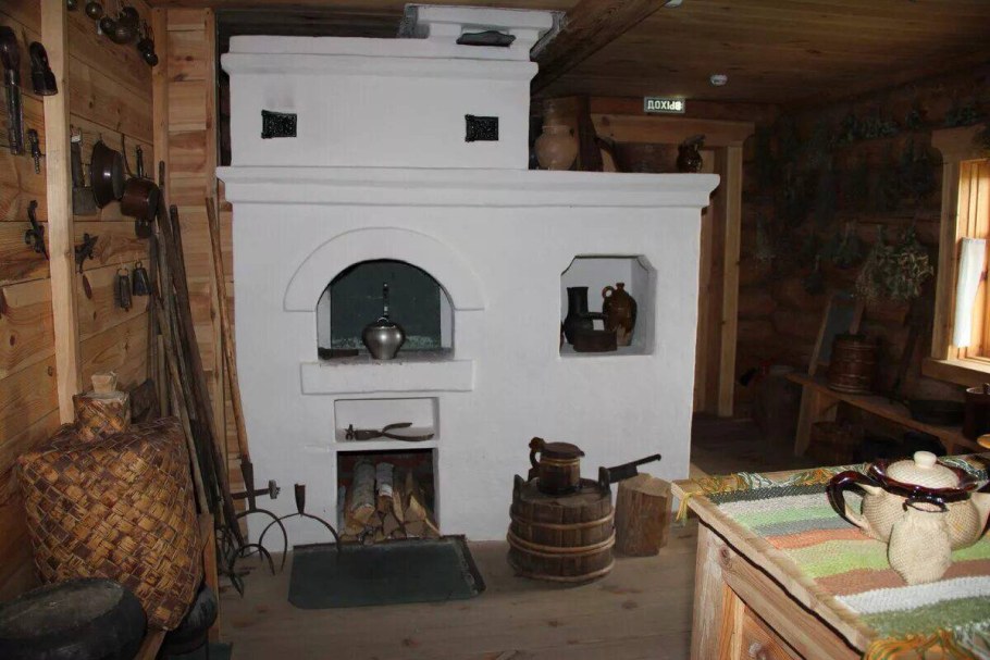 Печь в избе