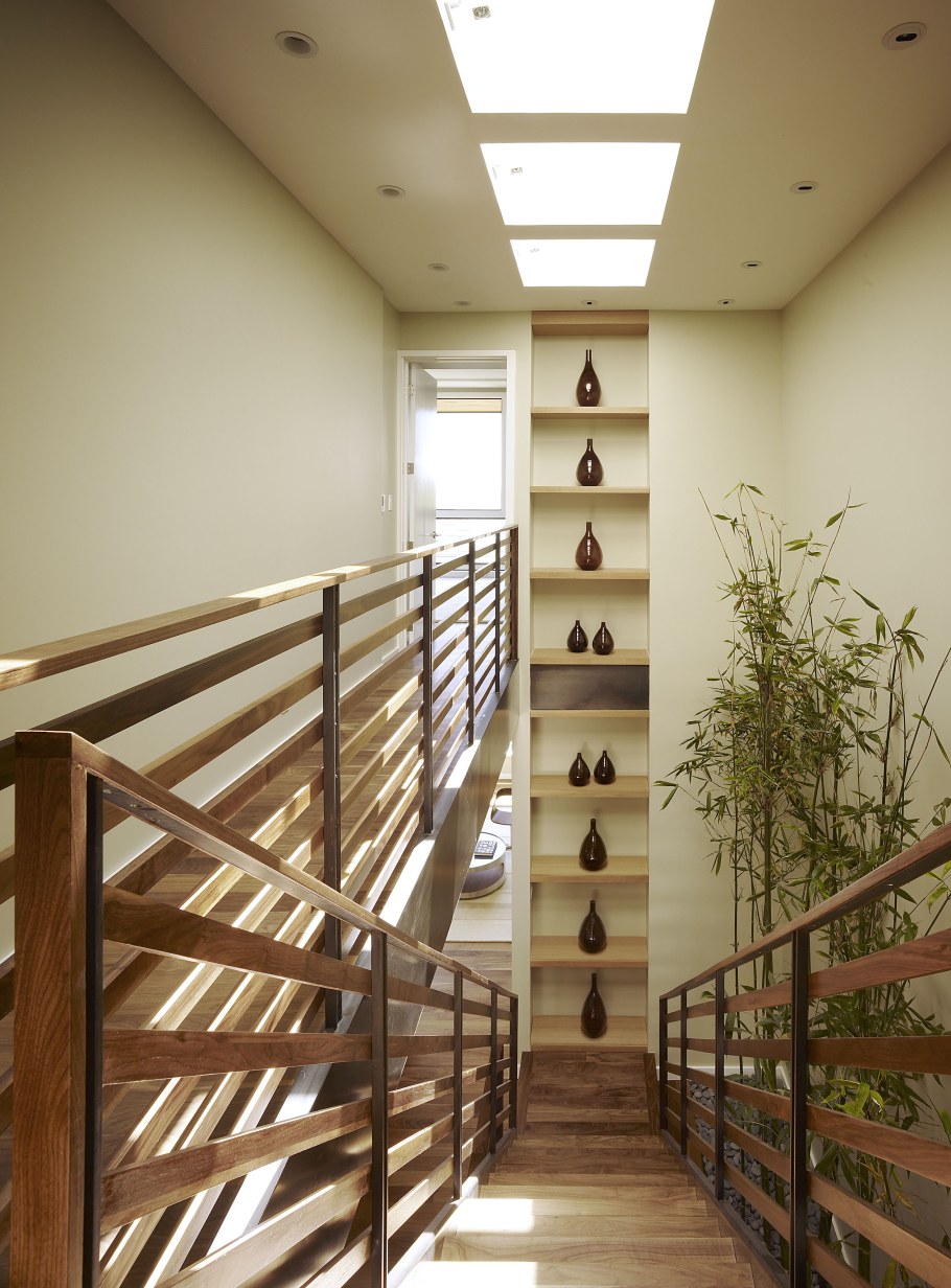 Декор стен на лестничном пролете