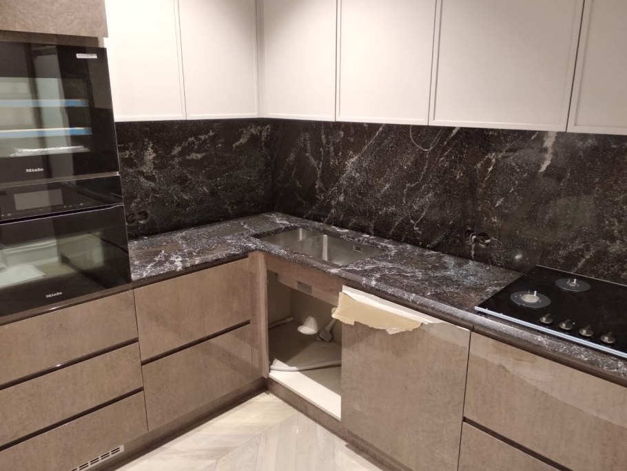 Кастилло темный столешница