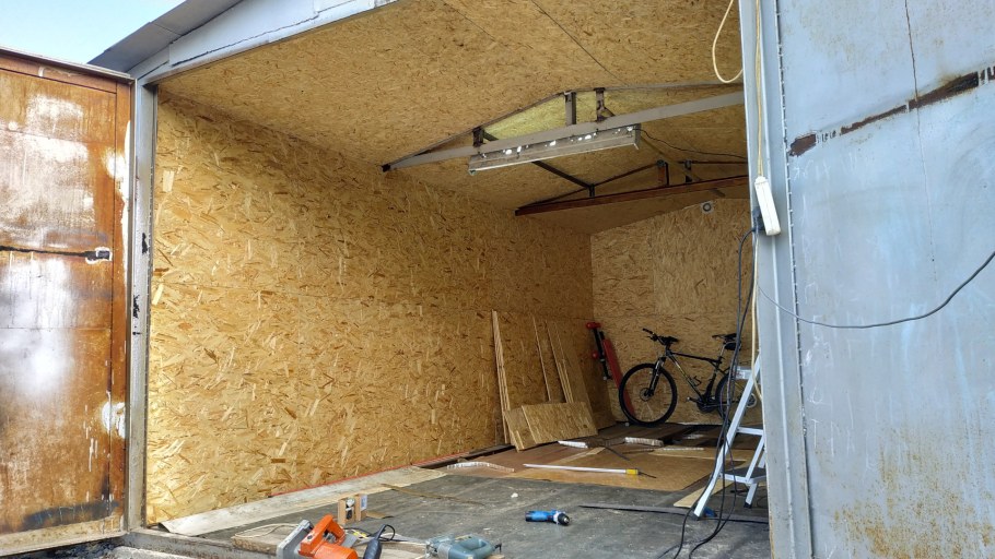 Отделка стен в гараже