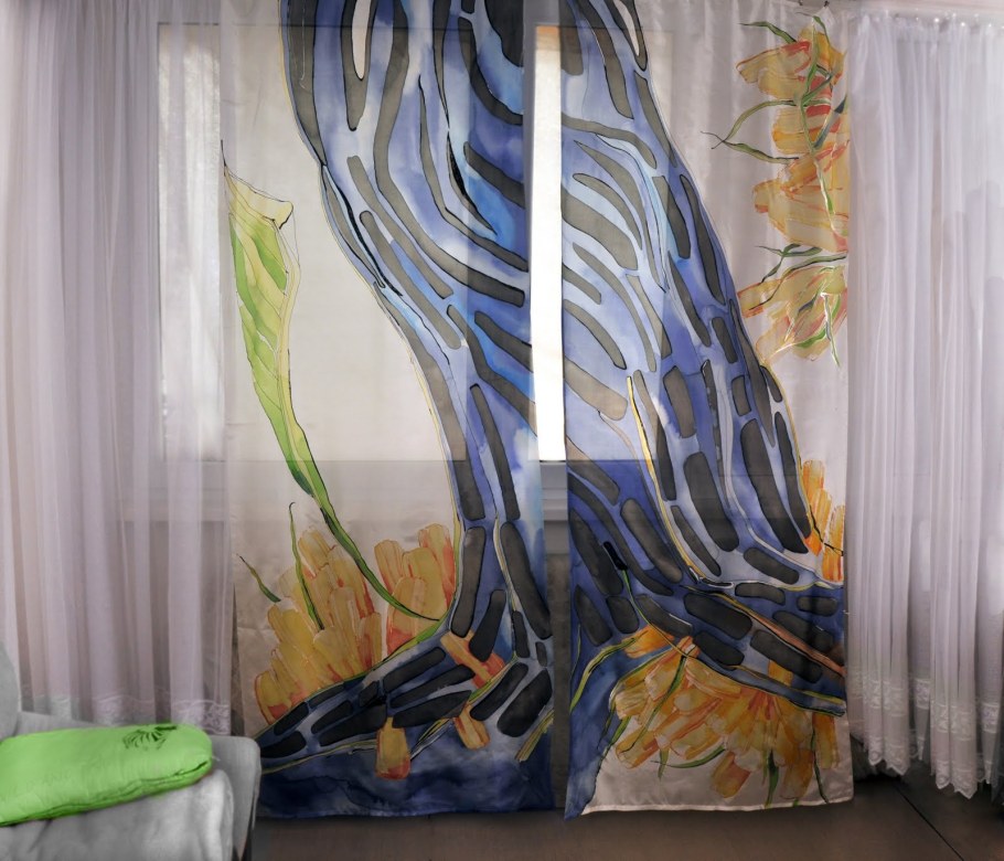 Шторы в технике батик