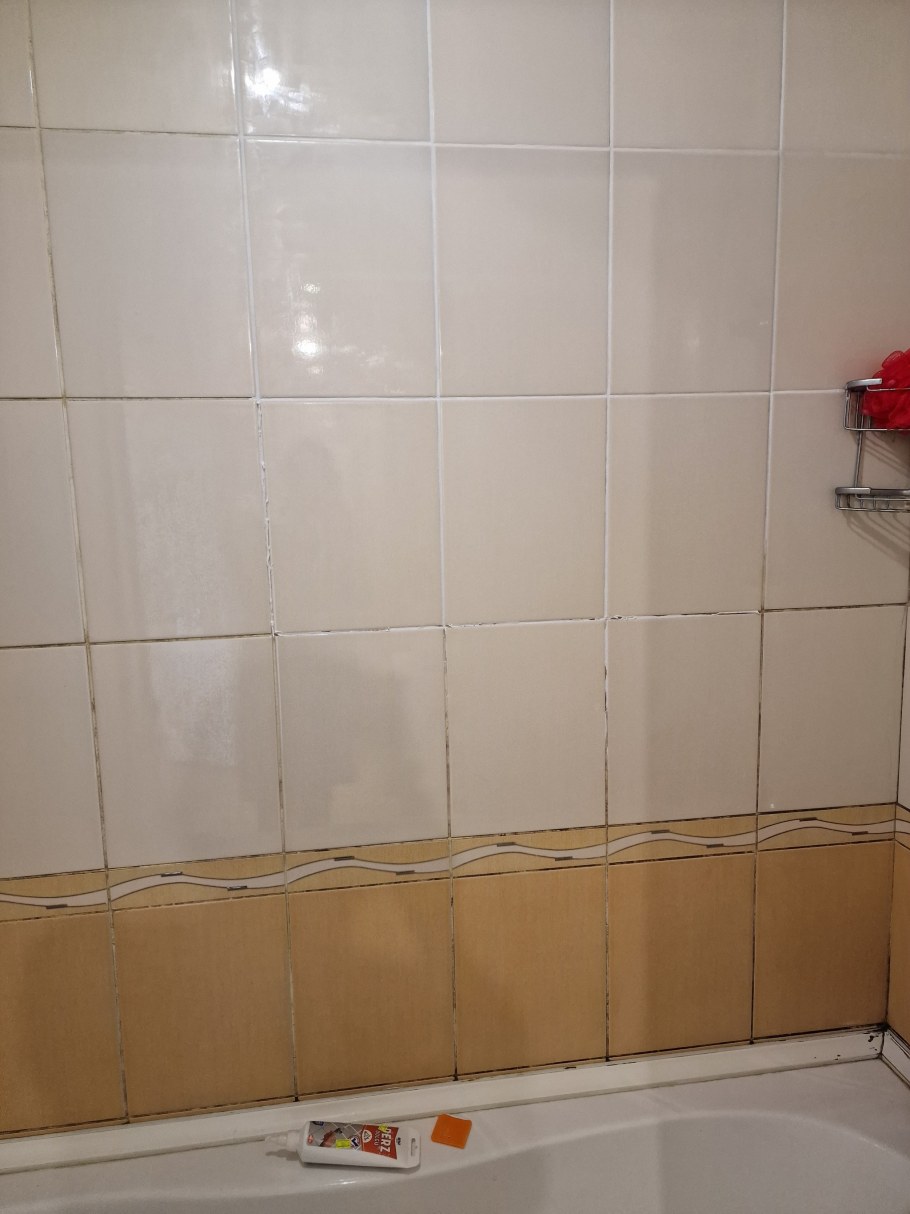 Как обновить затирку в ванной комнате