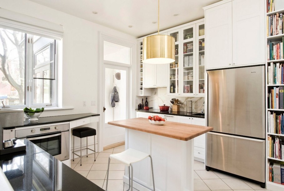 Маленькие кухни с островом