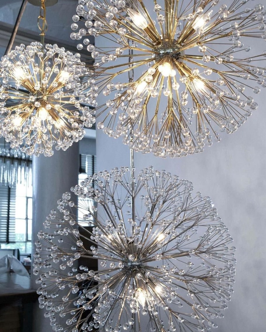 Люстра в виде одуванчика