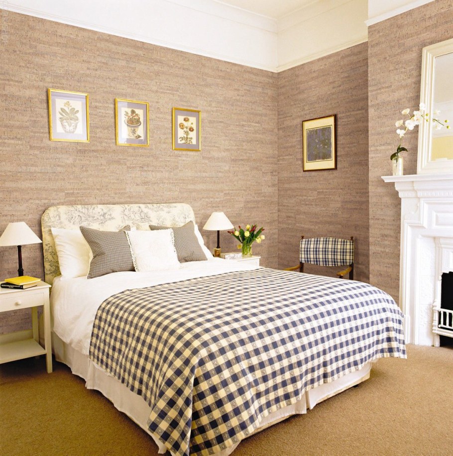 Декор стены в спальне