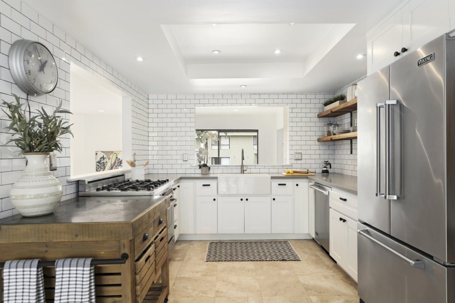 Кухня Леруа Ньюпорт бежевый