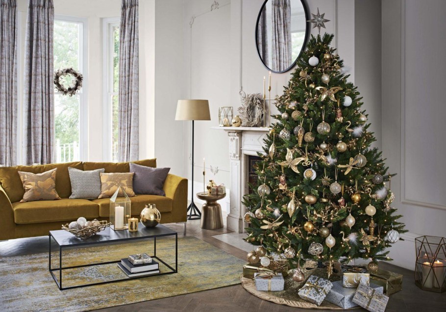 Елка в интерьере