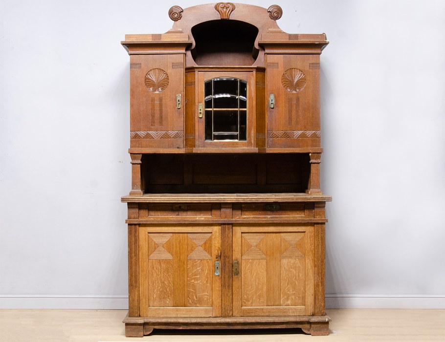 Буфет из дуба