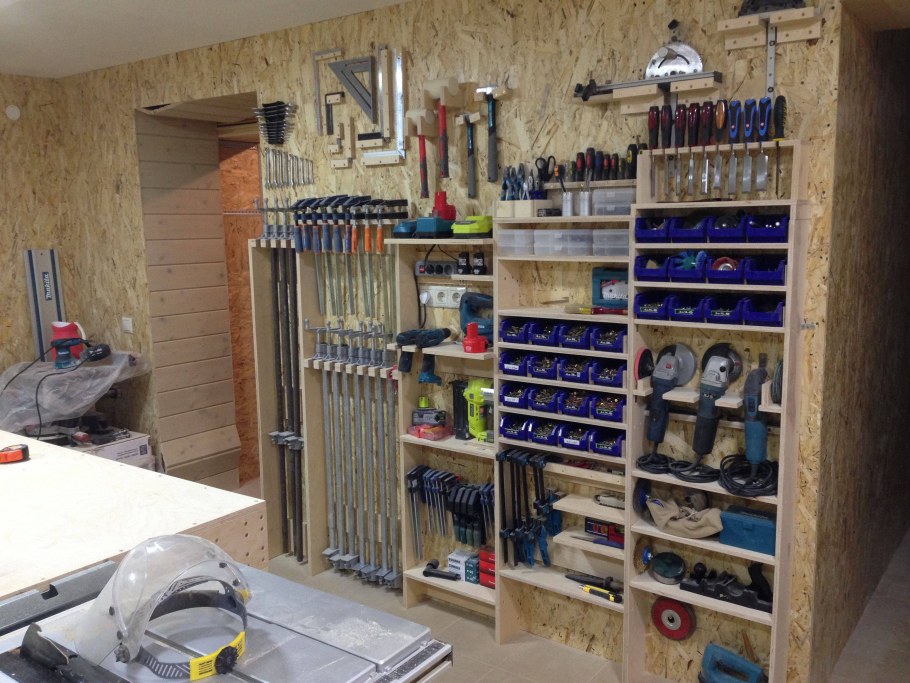 Обустройство мастерской в гараже