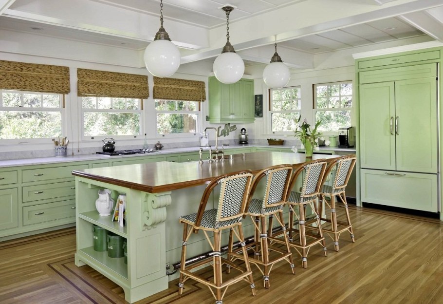 Интерьер кухни в фисташковых тонах