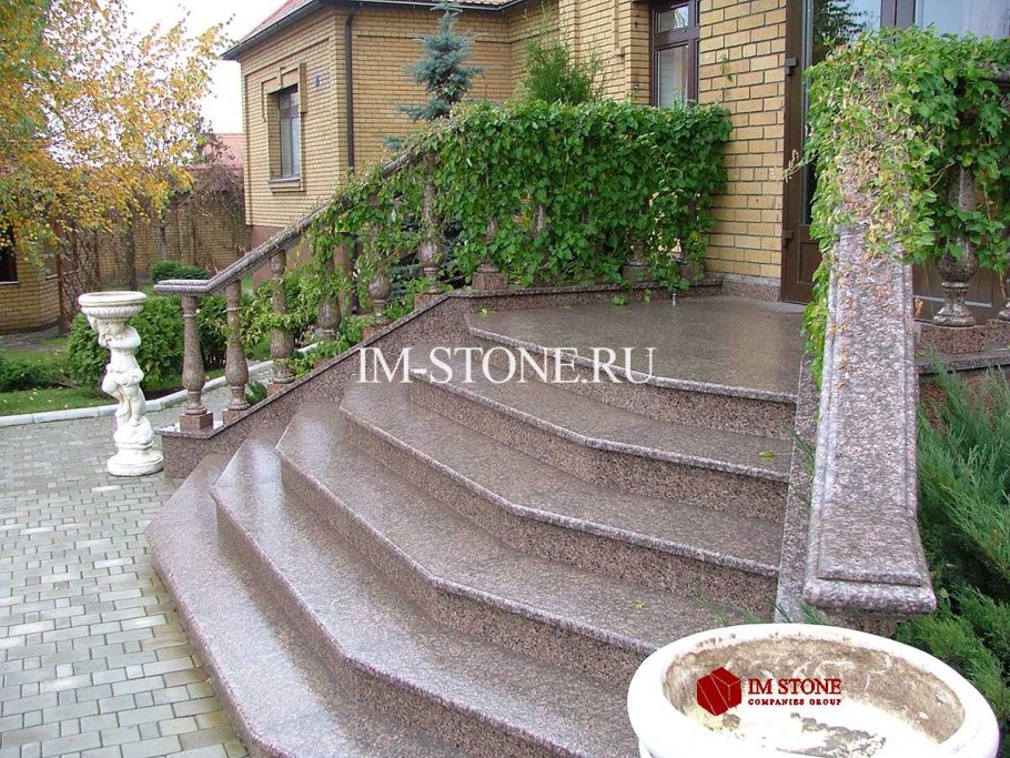 Ступеньки в дом