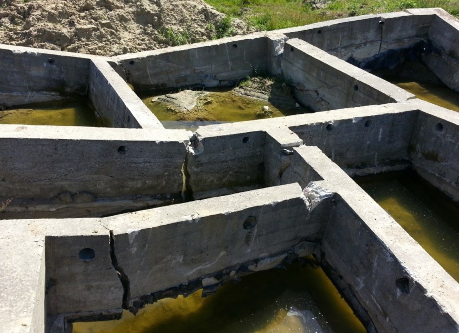 Ленточный фундамент монолит