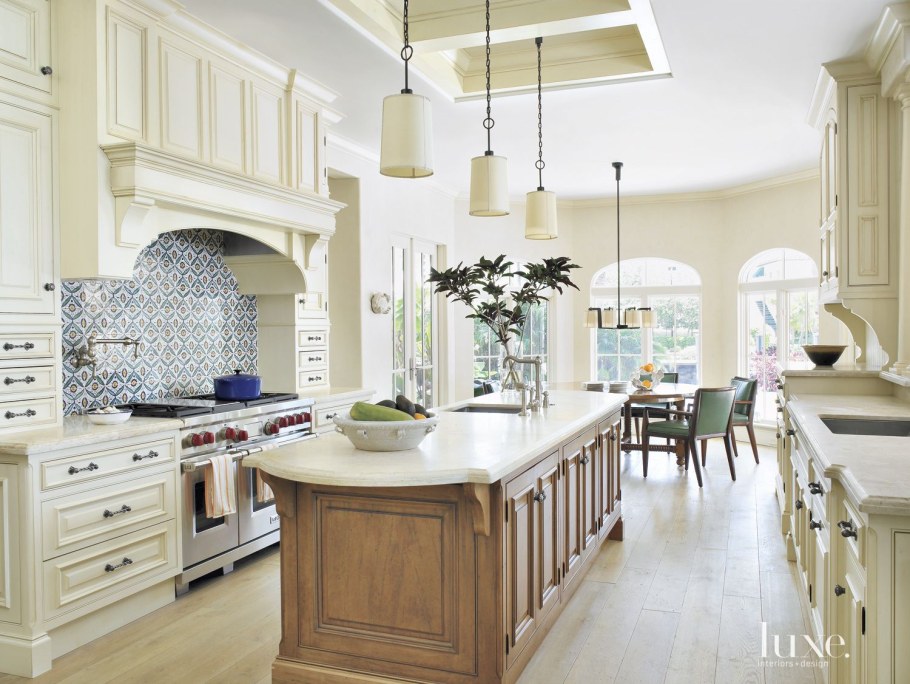 Кухня в средиземноморском стиле