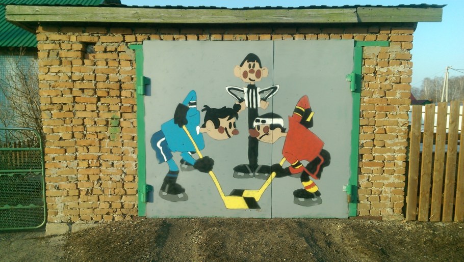 Рисунки на воротах гаража