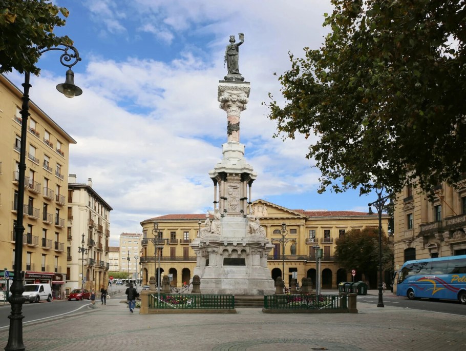 Памплона город в Испании