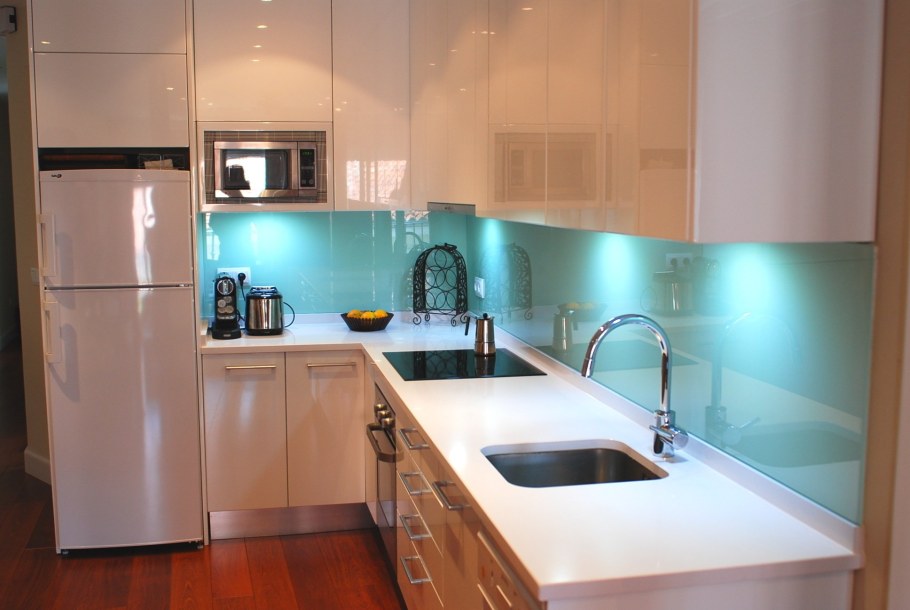 Г-образный кухонный гарнитур