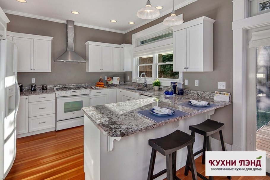 Планировка кухни с полуостровом