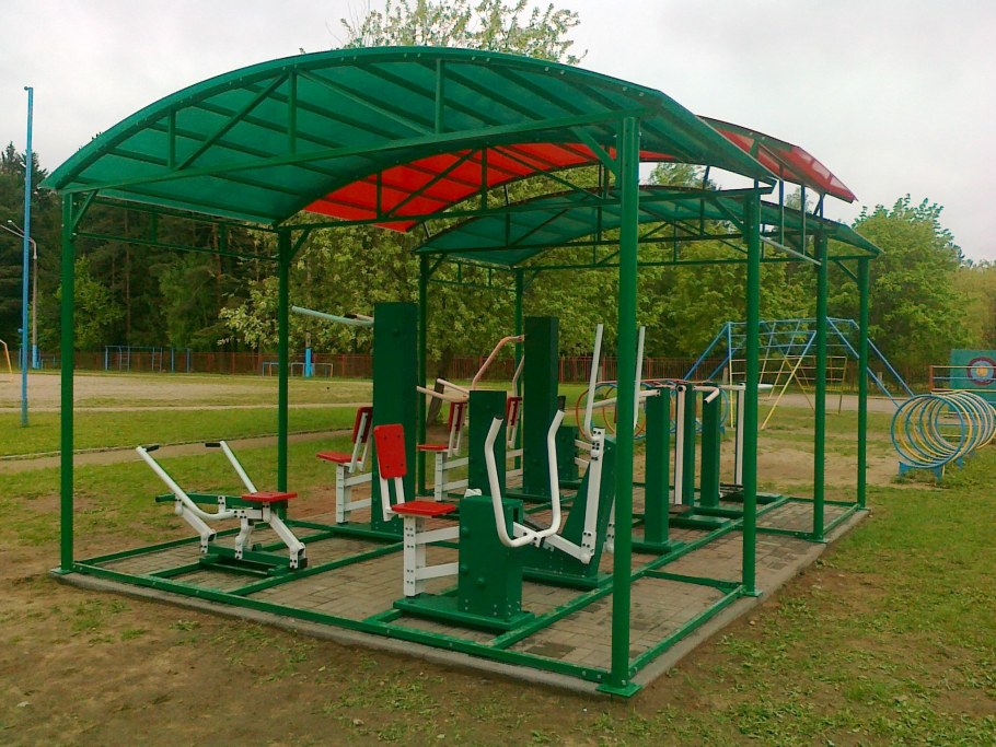 Спортивная площадка во дворе