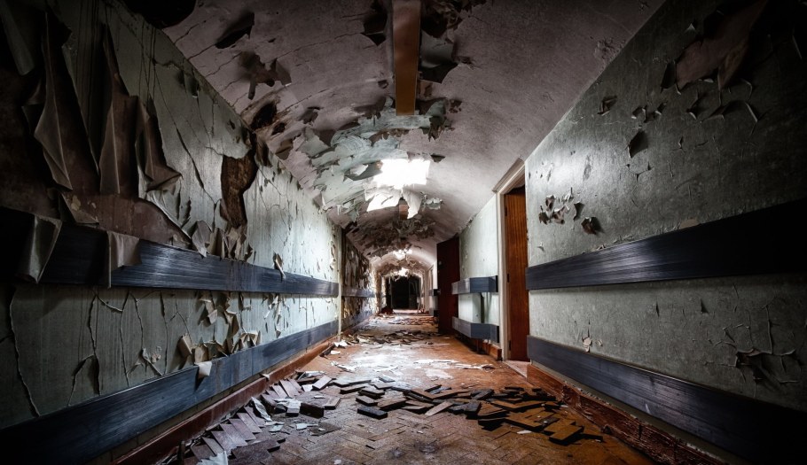 Заброшенный госпиталь (abandoned Hospital Red)