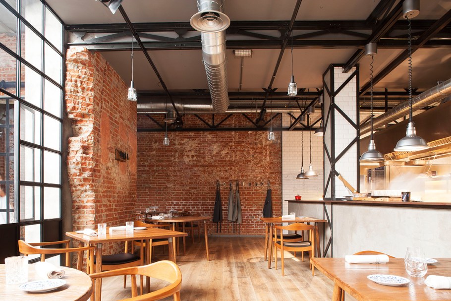 Интерьер ресторана в стиле лофт