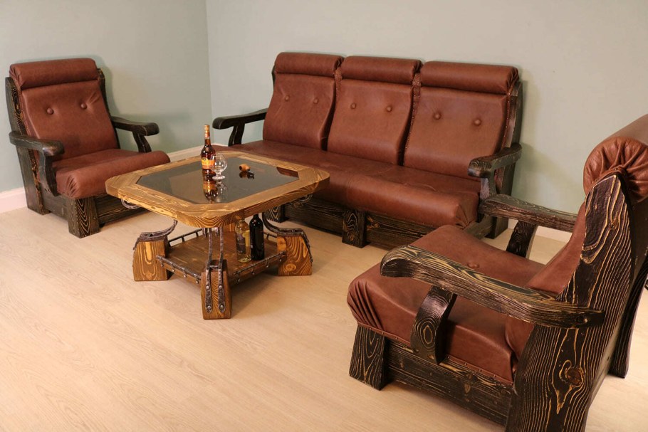 Диван из дерева