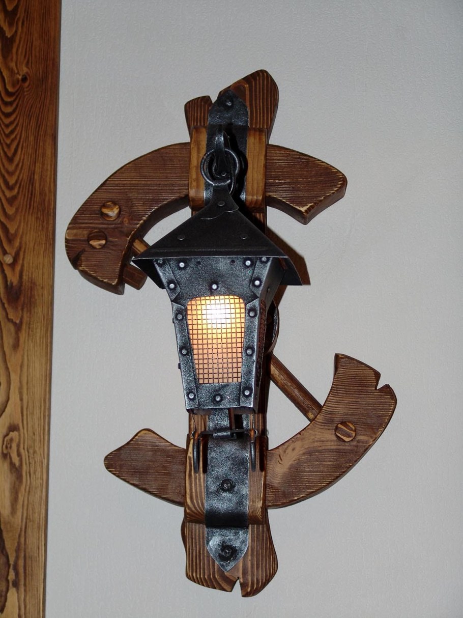 Деревянные светильники под старину