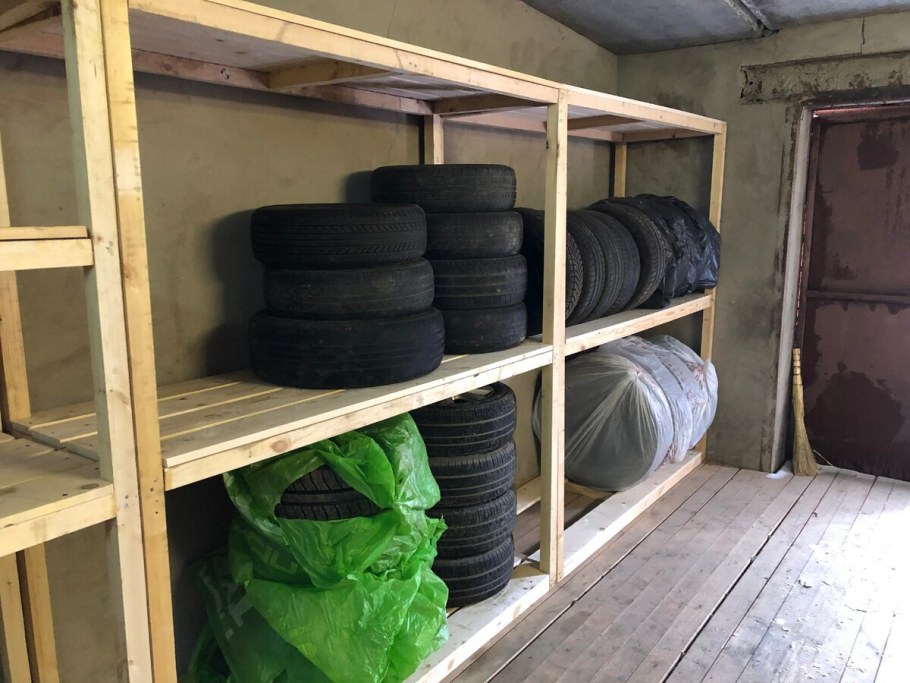 Полки под резину в гараж