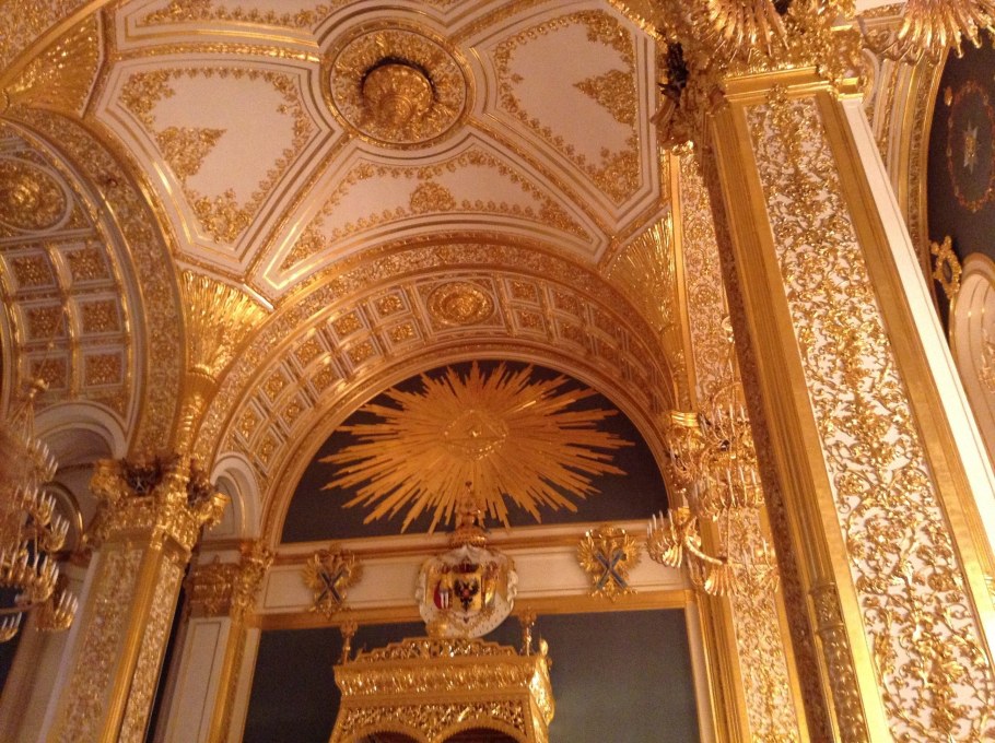 Тронный зал большого кремлевского дворца