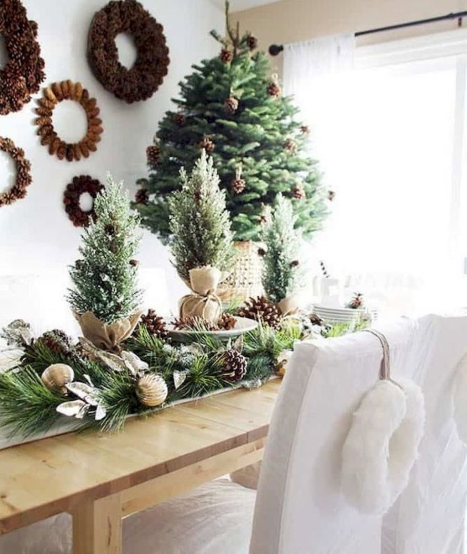 Из шишек для интерьера