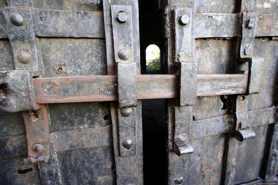 Задвижка амбарная