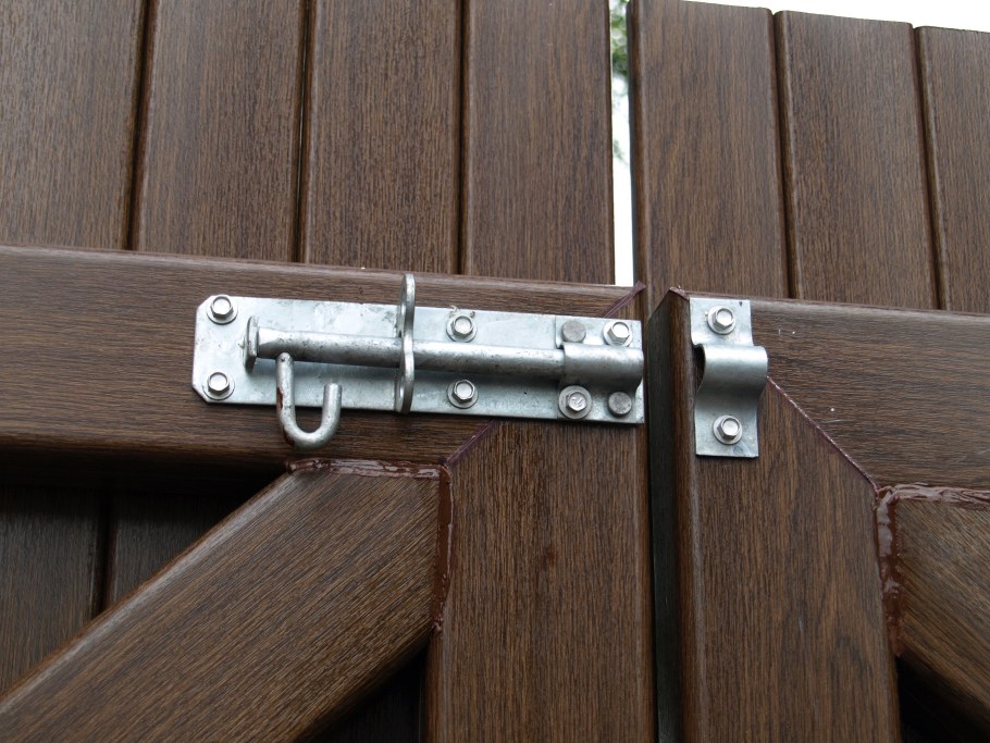 Петля для засова