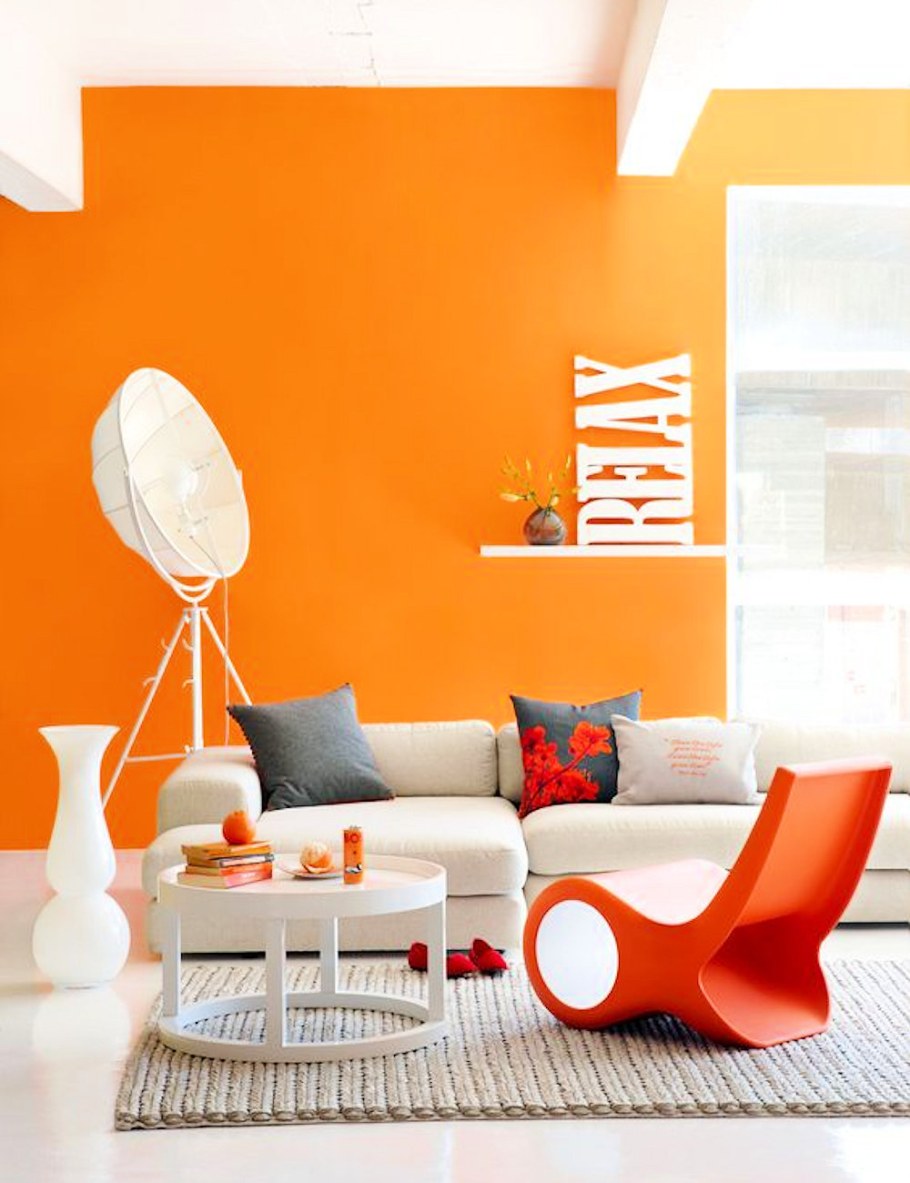 Гостиная в оранжевом цвете