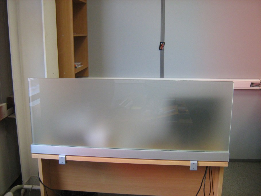 Защитные экраны на столы для офиса